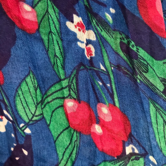 3 assorted scarves - Picture 3 of 7